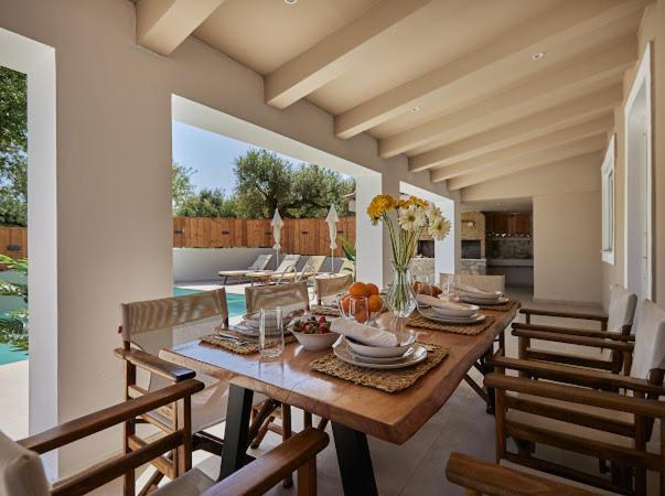 Galadriel Villa With Private Pool & Jacuzzi Kato Yerakarion Exterior foto