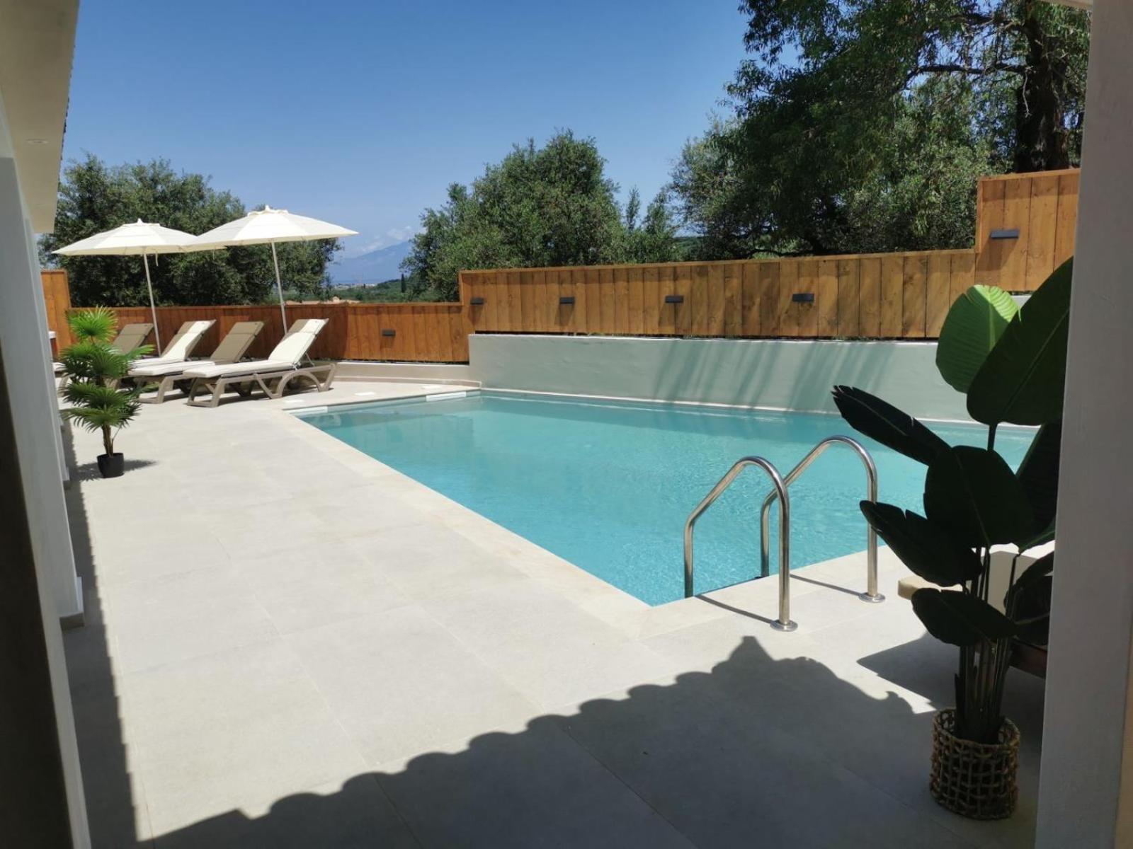Galadriel Villa With Private Pool & Jacuzzi Kato Yerakarion Exterior foto